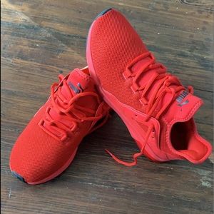 Red Mens Pumas